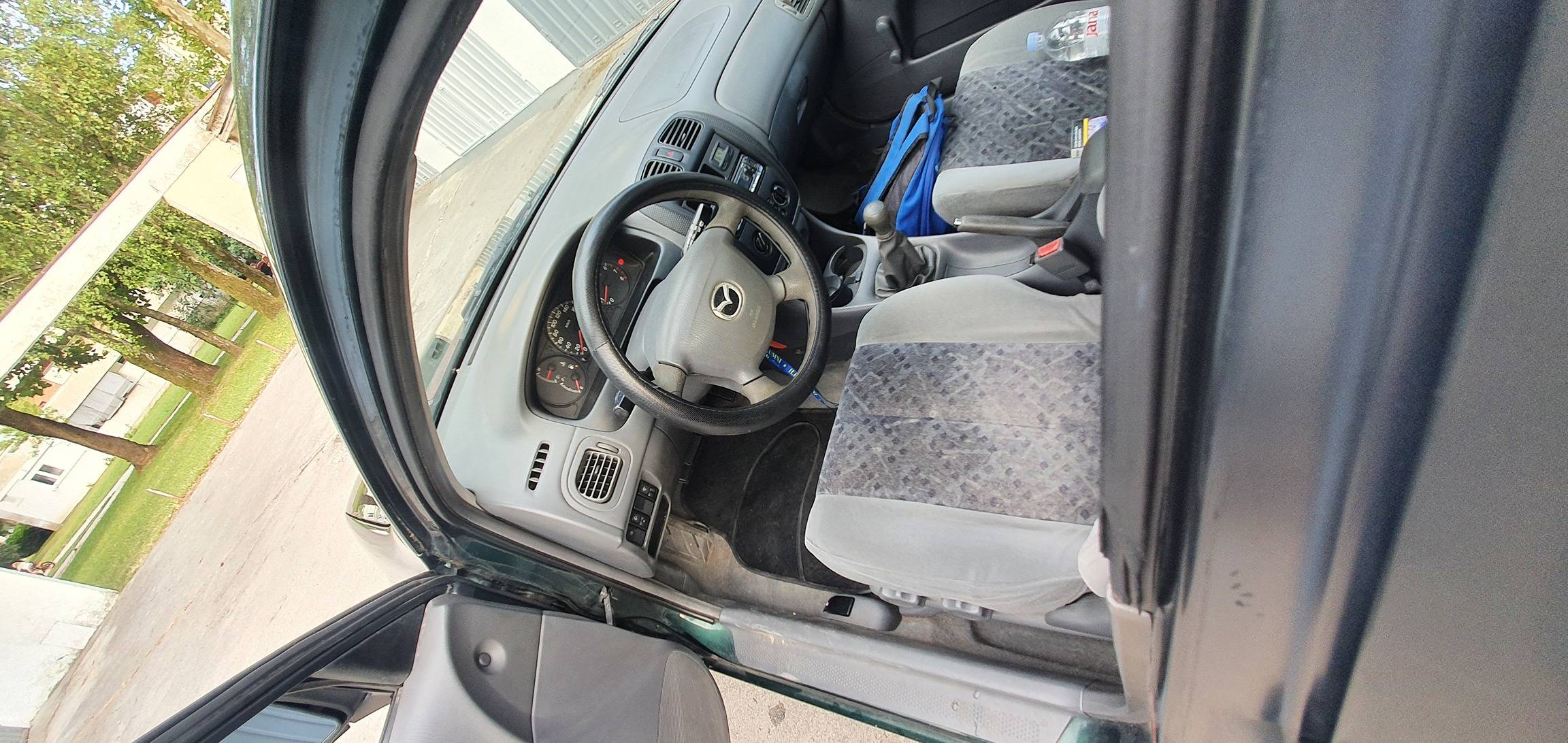 399€ - Mazda 323 1.5i - 2001.god - reg 8/2022 - stanje 4/5 27 20220711 184747