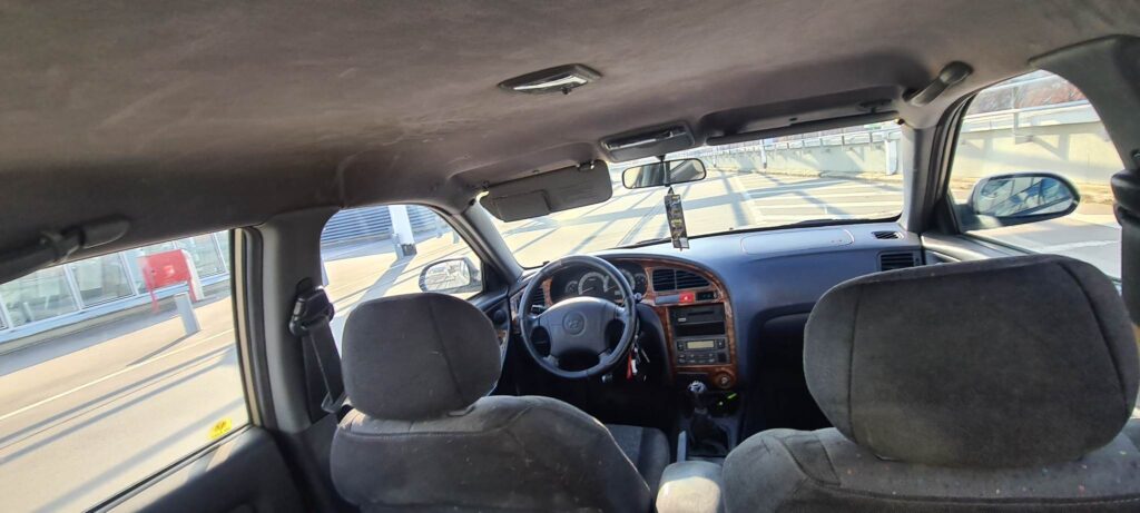 699€ - Hyundai Elantra 2.0GLS - 2002.god. - reg 5/2023 - super stanje 29 Hyundai Elantra 2.0 GLS buco automobili