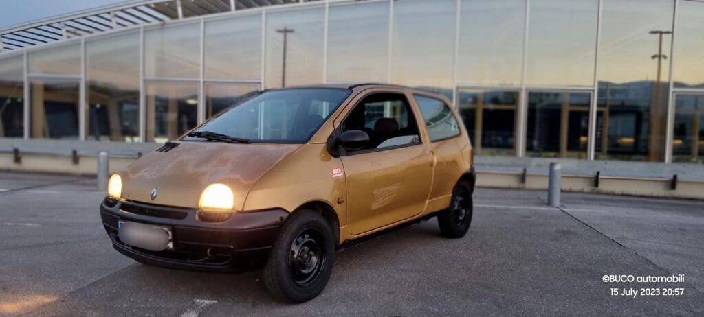 699€ - Renault Twingo 1.2i (1999.) - reg 3/2024 - jako dobro stanje 35 Renault Twingo 1.2i 1999. - BUCO automobili