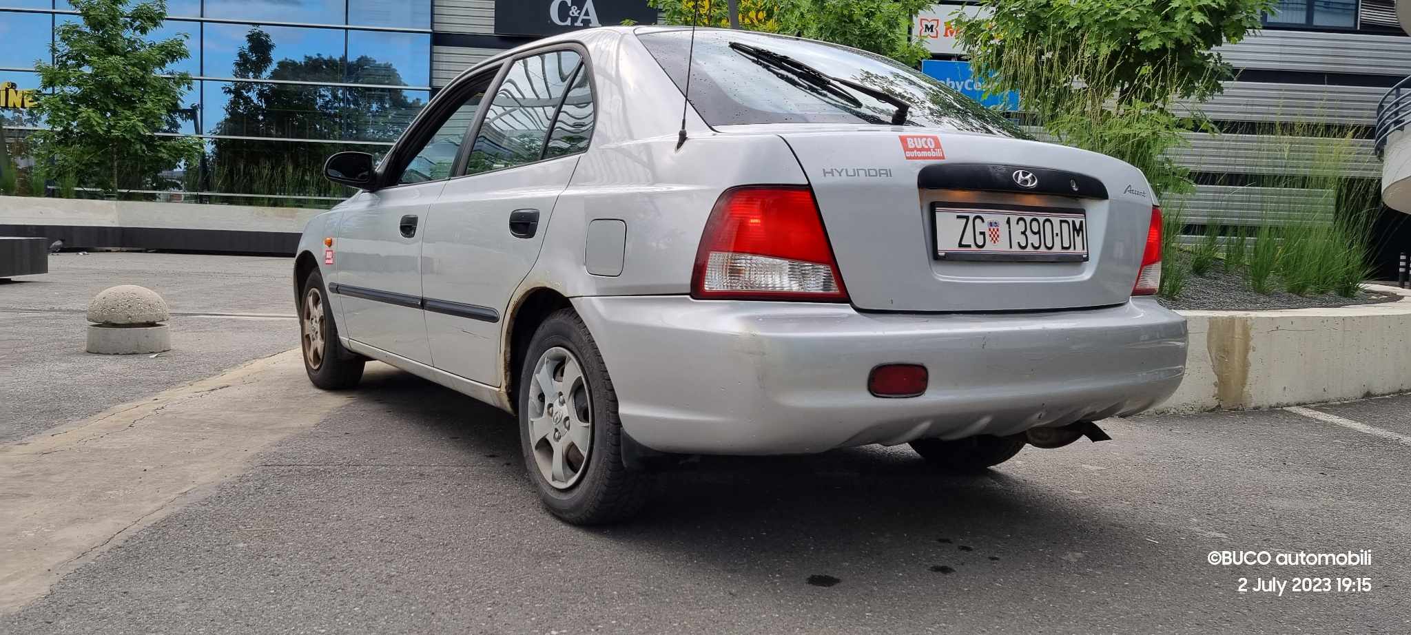 699€ - Hyundai Accent 1.3mpi - reg 10/2023 - odlično stanje 29 Hyundai Accent 1.3mpi 2001. - BUCO automobili