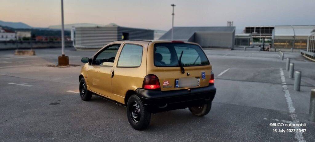 699€ - Renault Twingo 1.2i (1999.) - reg 3/2024 - jako dobro stanje 30 Renault Twingo 1.2i 1999. - BUCO automobili