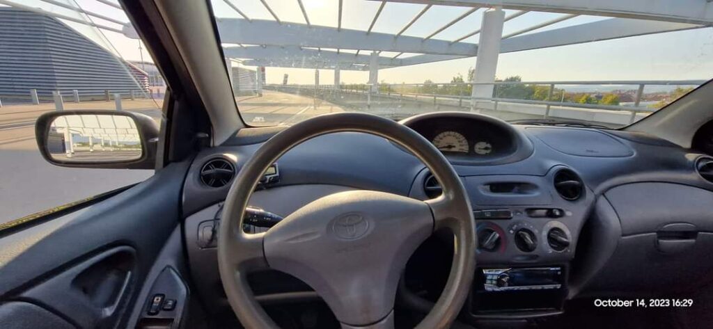 599€ - Toyota Yaris 1.0 VVT-i - reg 14.11.2024. - jako dobro stanje 24 FB IMG 1697303581727