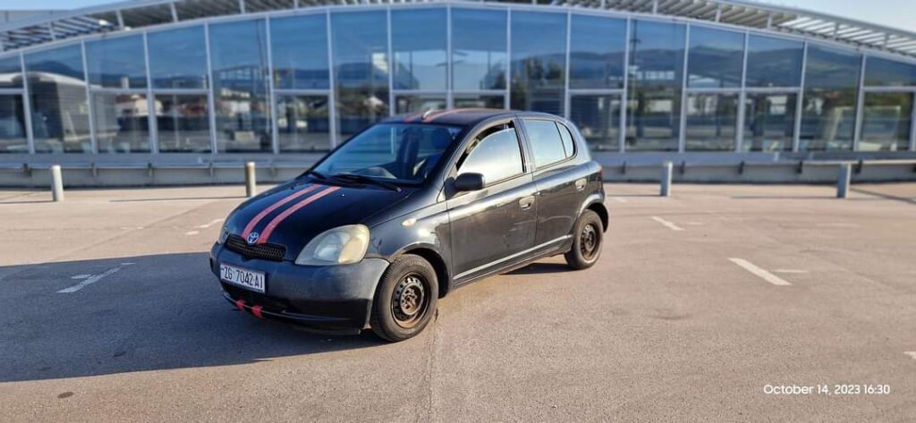 599€ - Toyota Yaris 1.0 VVT-i - reg 14.11.2024. - jako dobro stanje 22 FB IMG 1697303586289