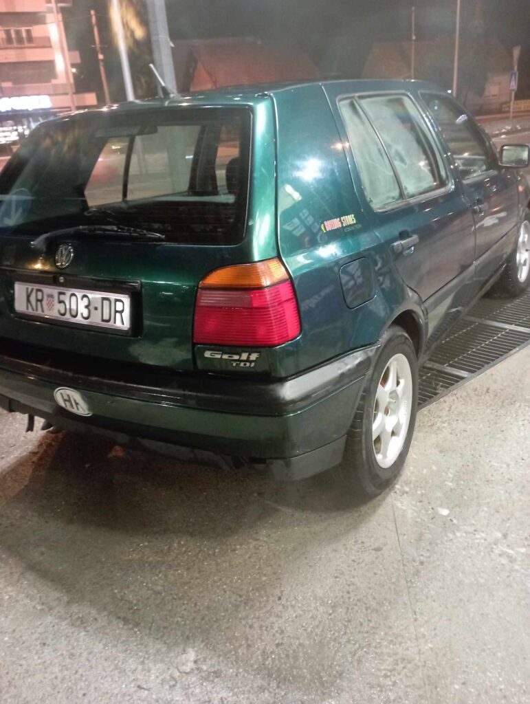 650€ - VW Golf III 1.9 TDi (66kW) "ROLLING STONES" - reg do 10/2024 - jako dobro stanje 40 VW Golf 3 1.9tdi 66kw rolling stones edition 1996.
