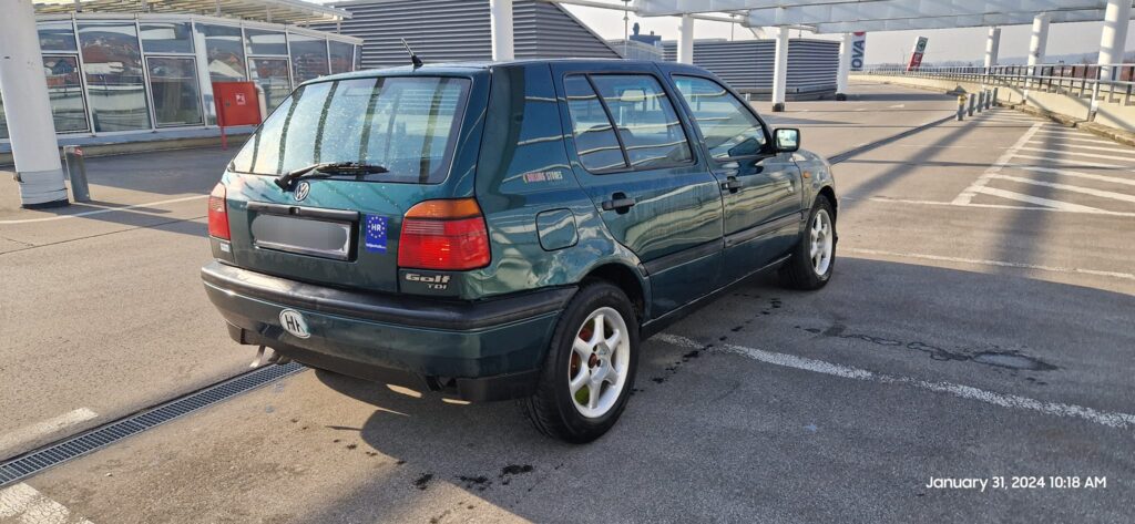 650€ - VW Golf III 1.9 TDi (66kW) "ROLLING STONES" - reg do 10/2024 - jako dobro stanje 50 VW Golf 3 1.9tdi 66kw rolling stones edition 1996.