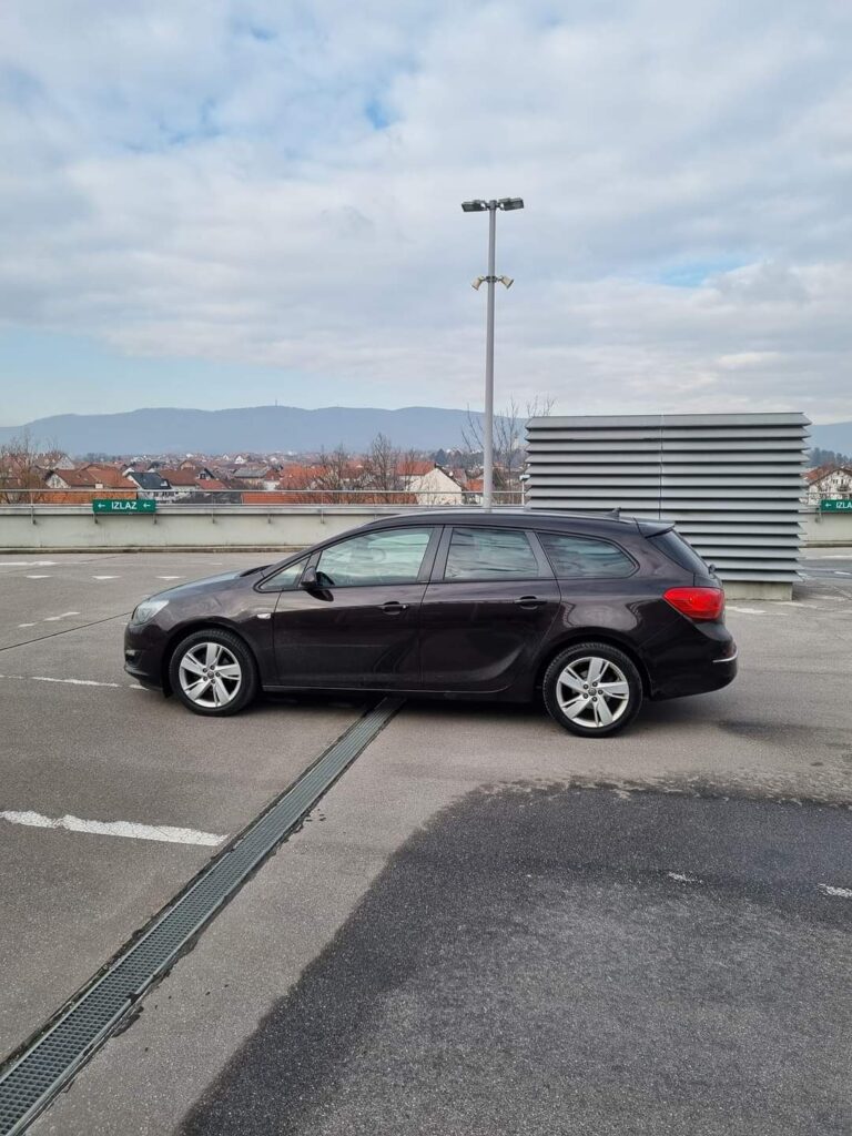 4999€ - Opel Astra J 1.4 + LPG (2014.) - reg 9/2024 - odlično stanje - 222.000km 36 FB IMG 1705495017904