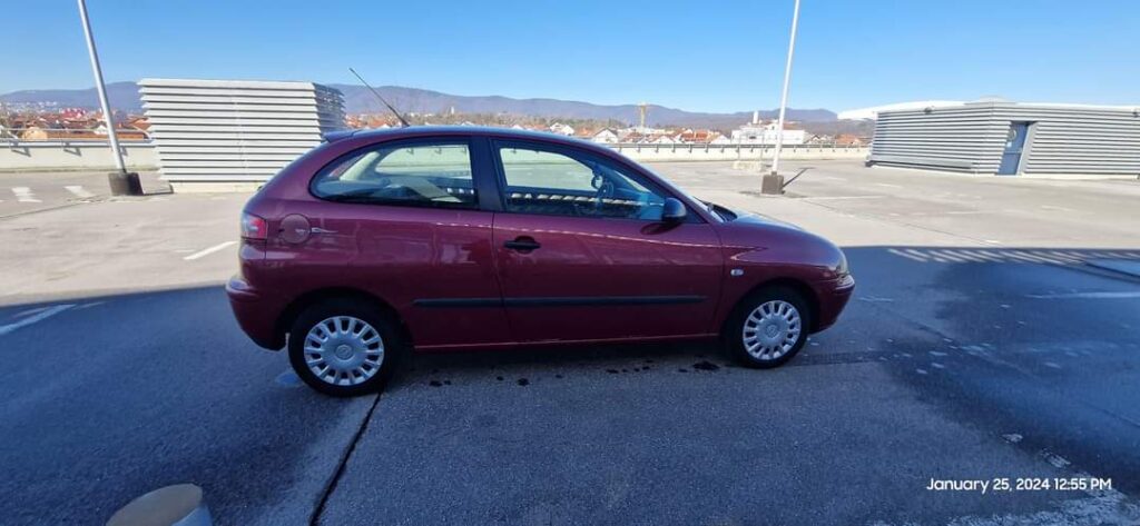 699€ - Seat Ibiza 1.2i (2003.) - reg 11/2024 - dobro stanje 23 FB IMG 1706191573607