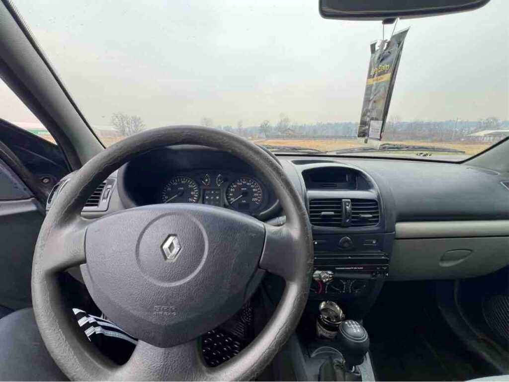 799 € - Renault Clio 1.5dCi (2004.) - reg 6/2025 - vrlo dobro stanje 29 IMG 0853