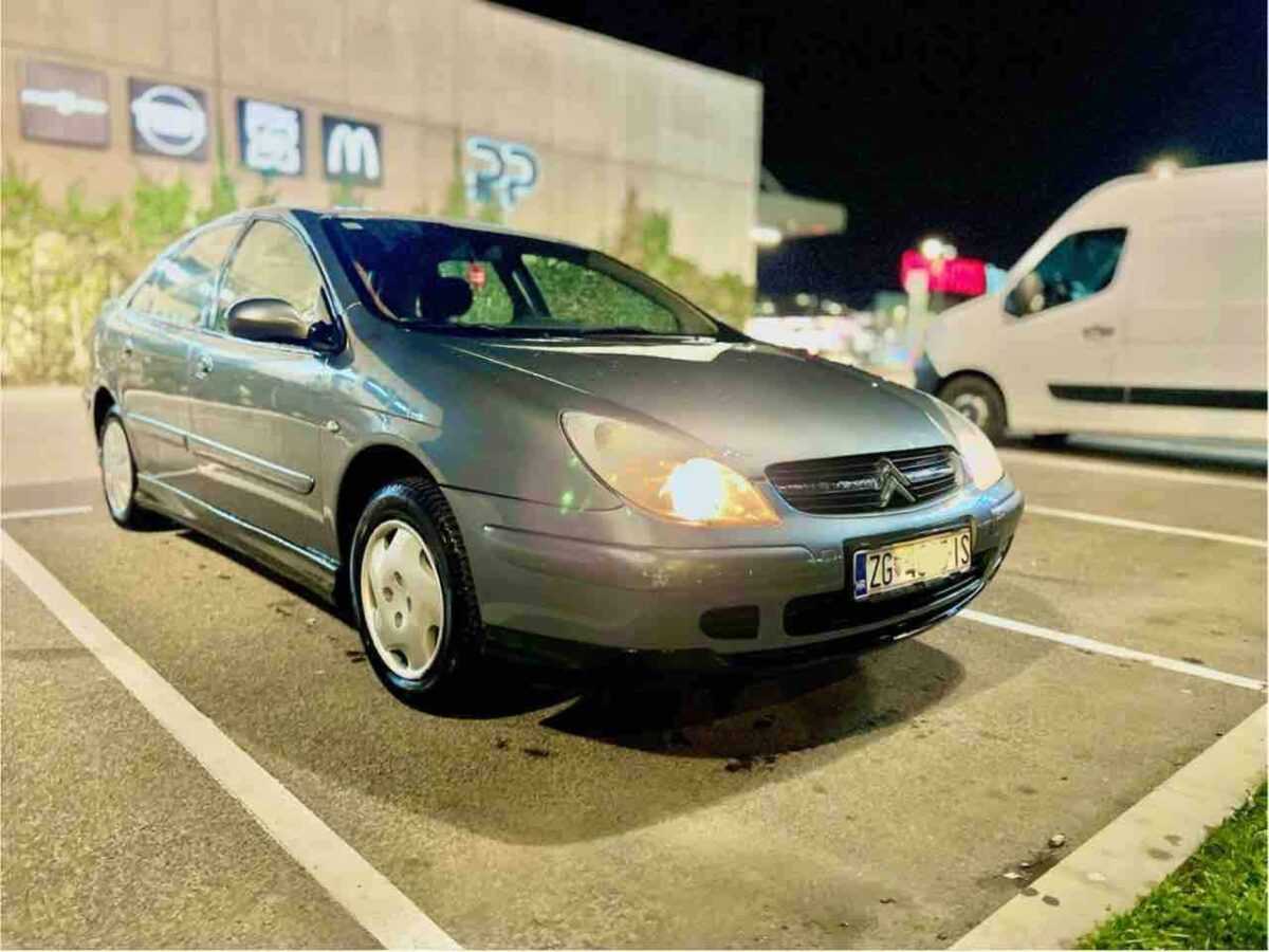799€ - Citroen C5 2.0HDi (2003.) - reg 7/2025 - jako dobro stanje 24 IMG 1156
